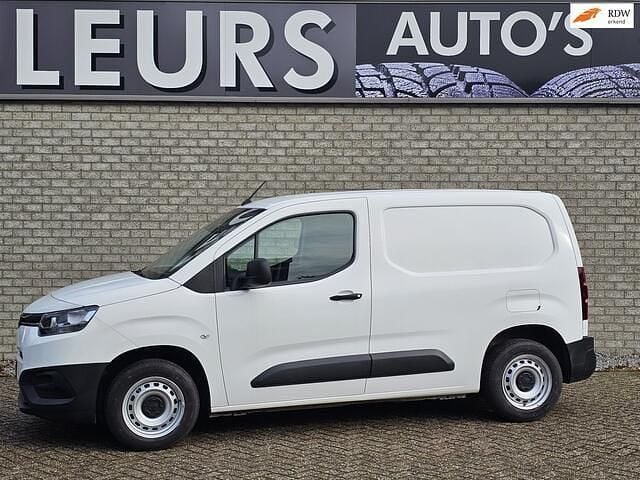 Wit Occasion 2021 Toyota Proace City City MPV | € 12.450 (Goede deal) - Afbeelding 1/4