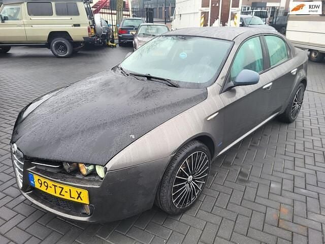 Occasion Alfa Romeo 159 Business 140 PK (102 kW) 2007 Grijs (metallic) Sedan
