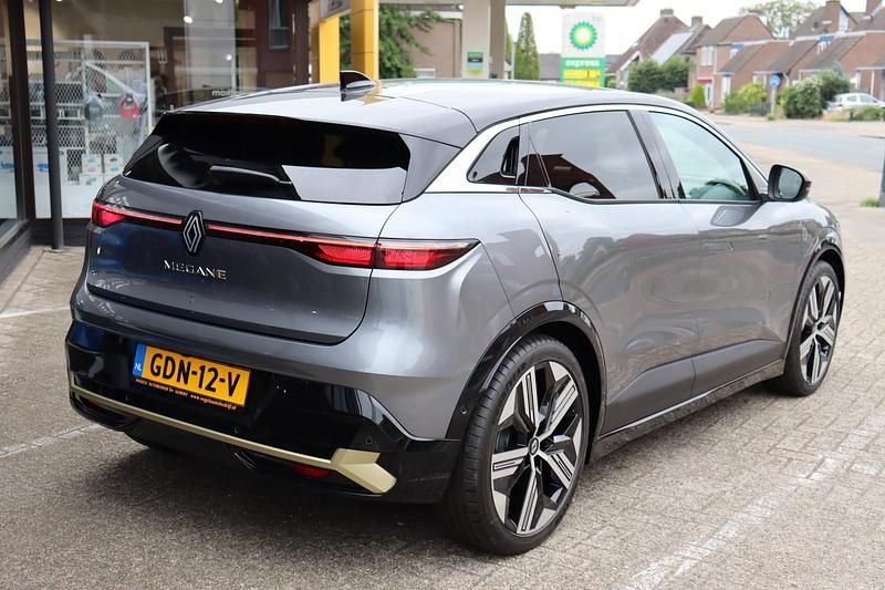 Occasion Renault Megane E-Tech Iconic 160 kW (218 PK) 2024 Grijs Hatchback