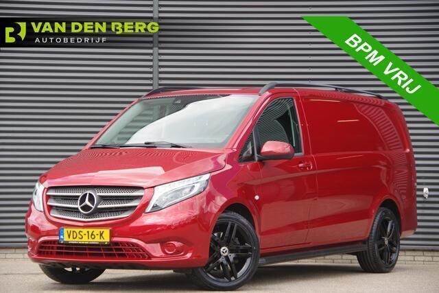 Rood Gebruikt 2019 Mercedes Vito MPV | € 27.900 (Eerlijke prijs) - Afbeelding 1/4