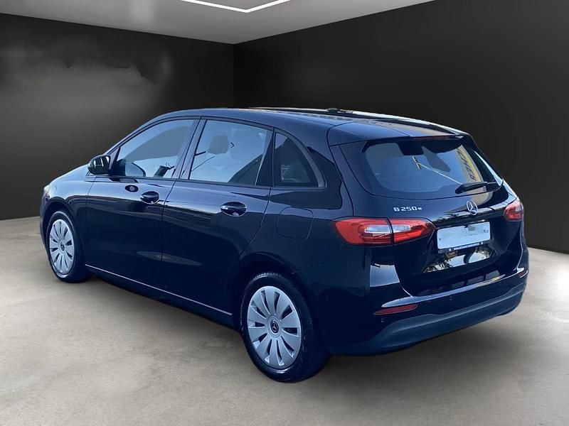 Occasion Mercedes B250e Business 2022 Zwart MPV