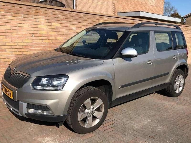 Beige Gebruikt 2014 Skoda Yeti Ambition SUV | € 6.800 - Afbeelding 1/4