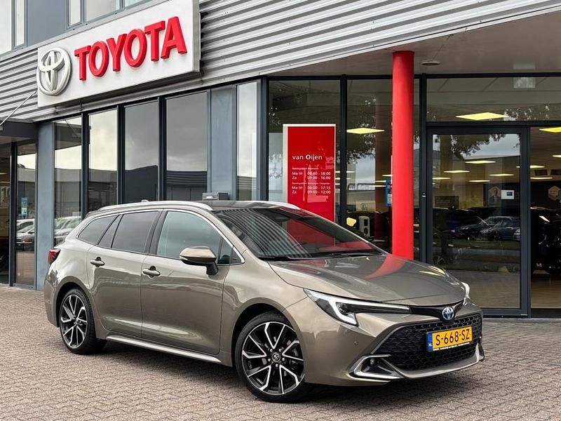 Occasion Toyota Corolla 2023 Groen Stationwagen