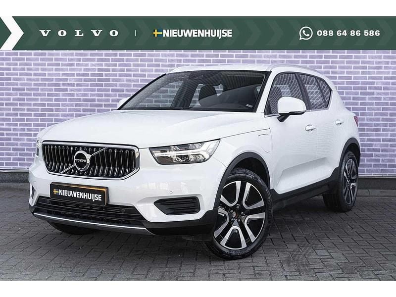 Wit Gebruikt 2022 Volvo XC40 Inscription SUV | € 34.894 (Super prijs) - Afbeelding 1/3