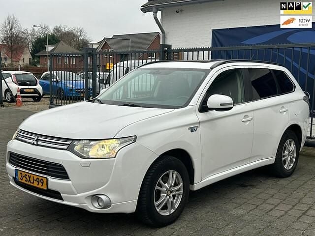 Wit Gebruikt 2013 Mitsubishi Outlander Instyle SUV | € 6.488 (Goede deal) - Afbeelding 1/4