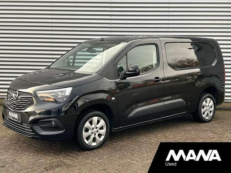 Zwart Gebruikt 2022 Opel Combo MPV | € 14.400 (Eerlijke prijs) - Afbeelding 1/4