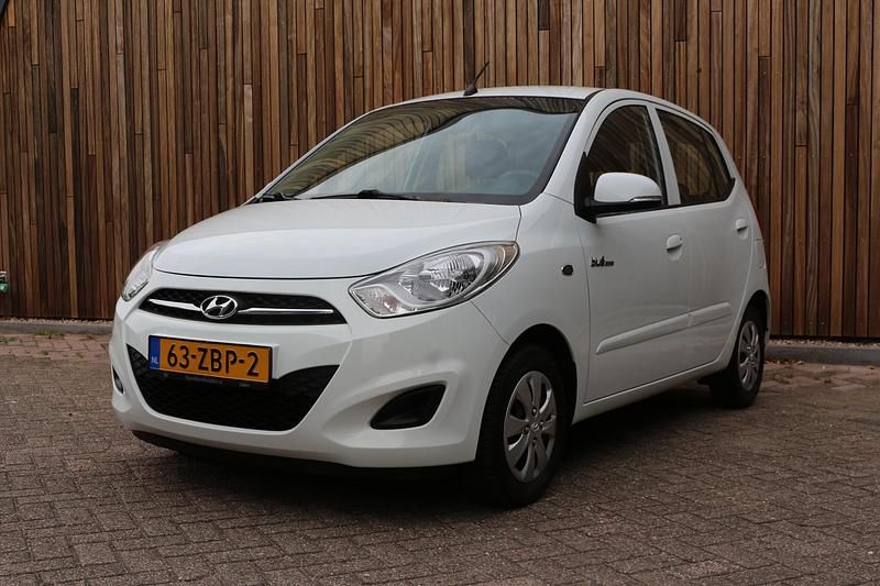Wit Gebruikt 2012 Hyundai i10 Hatchback | € 5.950 (Duur) - Afbeelding 1/4