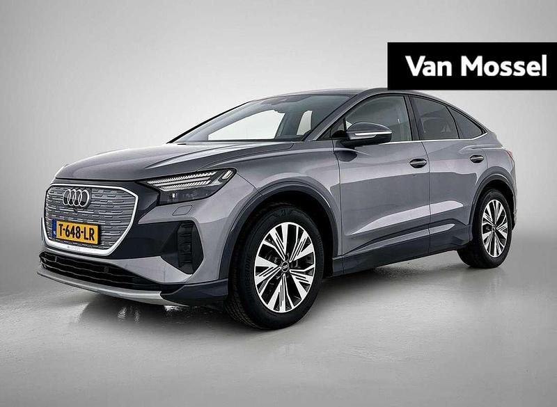 Grijs Gebruikt 2022 Audi Q4 Sportback e-tron Advanced SUV | € 32.900 (Eerlijke prijs) - Afbeelding 1/4