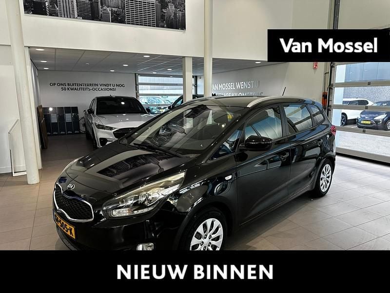 Zwart Gebruikt 2016 Kia Carens Comfort MPV | € 13.745 (Eerlijke prijs) - Afbeelding 1/4