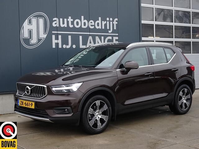 Bruin (metallic) Gebruikt 2019 Volvo XC40 Inscription SUV | € 28.950 (Goede deal) - Afbeelding 1/4