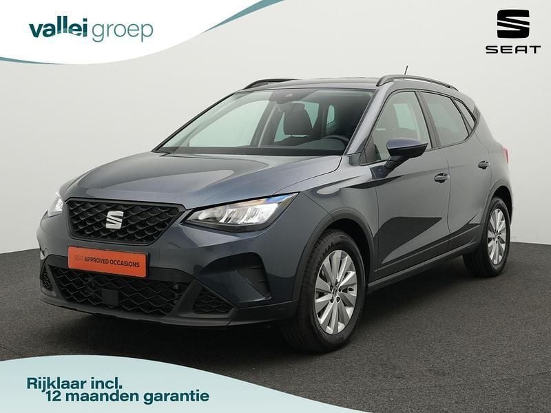 Grijs Gebruikt 2023 Seat Arona SUV | € 22.900 (Eerlijke prijs) - Afbeelding 1/4