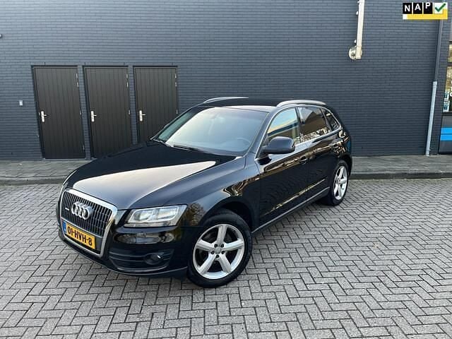 Zwart (metallic) Occasion 2009 Audi Q5 Design SUV | € 6.999 (Eerlijke prijs) - Afbeelding 1/4
