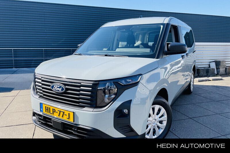 Groen Gebruikt 2024 Ford Tourneo Connect Trend MPV | € 31.950 (Duur) - Afbeelding 1/4