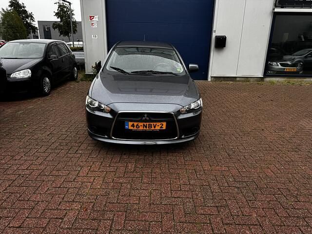 Grijs Gebruikt 2010 Mitsubishi Lancer Sportback Edition Hatchback | € 2.999 (Duur) - Afbeelding 1/4