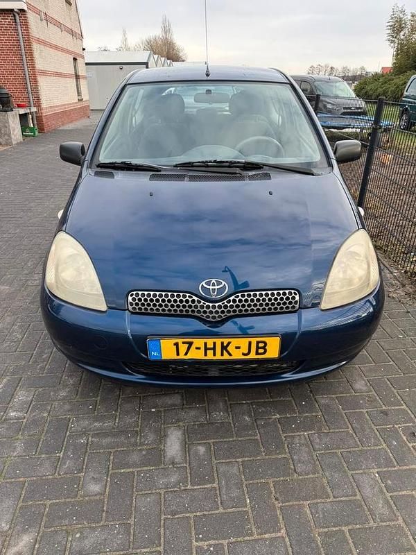 Occasion 2001 Toyota Yaris Sol | € 2.575 (Eerlijke prijs) - Afbeelding 1/4