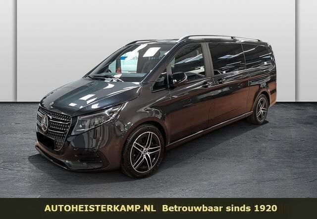 Grijs Gebruikt 2024 Mercedes V250 AMG line MPV | € 114.950 - Afbeelding 1/4