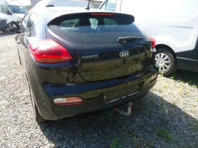 Occasion Kia Ceed 120 PK (88 kW) 2013 Zwart Hatchback