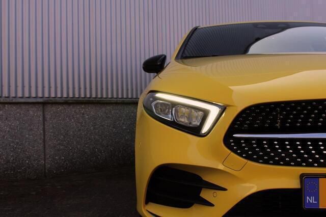 Occasion Mercedes A250 AMG line 235 PK (172 kW) 2021 Geel Hatchback