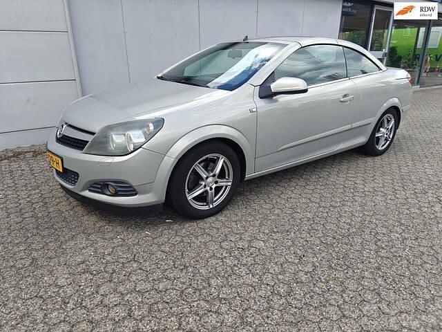 Grijs Gebruikt 2006 Opel Astra Cabriolet Enjoy Cabriolet | € 2.999 (Eerlijke prijs) - Afbeelding 1/4
