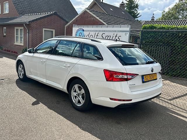 Occasion Skoda Superb Ambition 150 PK (110 kW) 2018 Wit Stationwagen