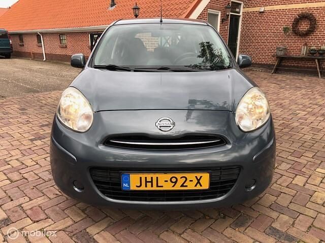 Grijs Gebruikt 2011 Nissan Micra Hatchback | € 4.250 (Eerlijke prijs) - Afbeelding 1/4