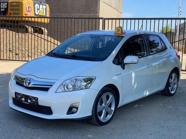 Wit Gebruikt 2011 Toyota Auris Sol Sedan | € 8.950 (Eerlijke prijs) - Afbeelding 1/4