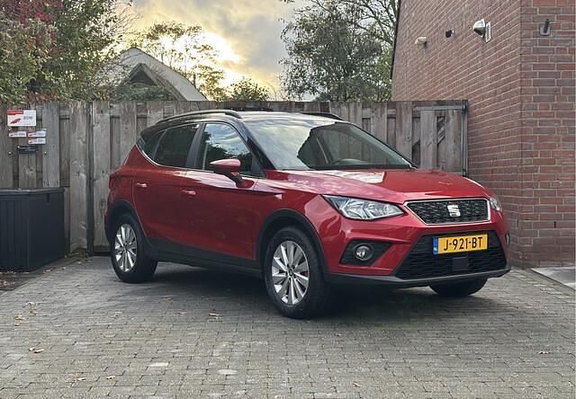 Rood Occasion 2020 Seat Arona Business SUV | € 15.950 (Eerlijke prijs) - Afbeelding 1/4
