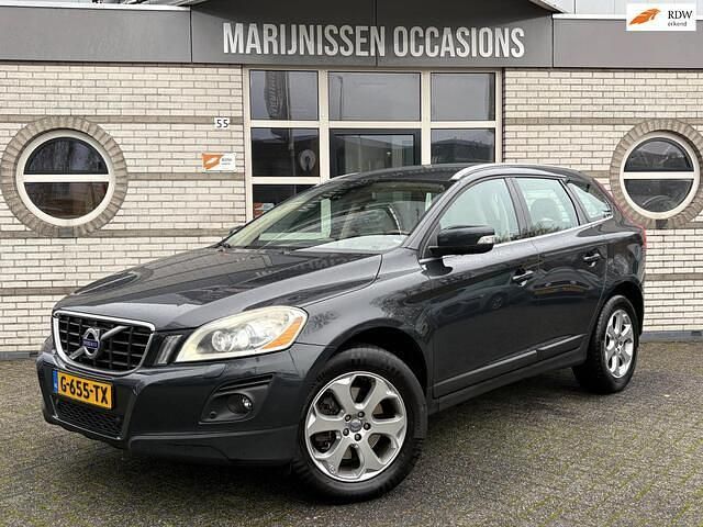 Grijs (metallic) Gebruikt 2009 Volvo XC60 SUV | € 5.495 (Goede deal) - Afbeelding 1/4