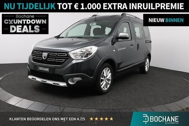 Grijs Gebruikt 2020 Dacia Dokker Stepway MPV | € 18.800 (Goede deal) - Afbeelding 1/4