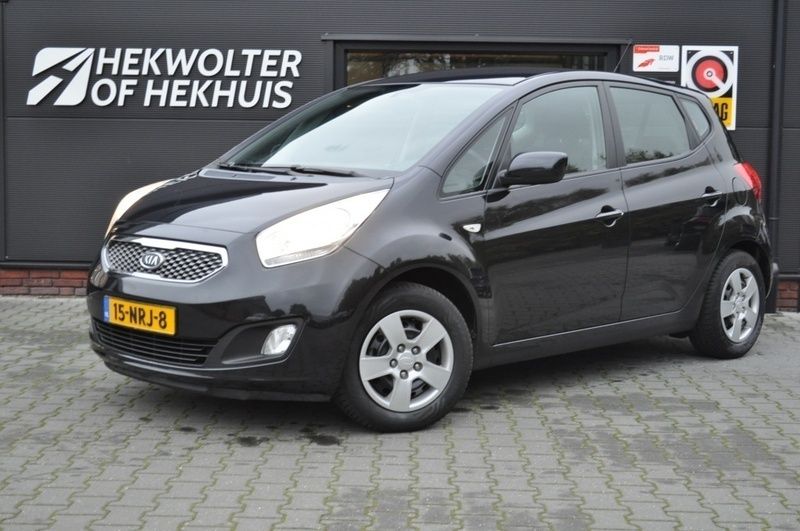 Zwart Gebruikt 2010 Kia Venga Hatchback | € 6.950 (Iets duurder) - Afbeelding 1/4