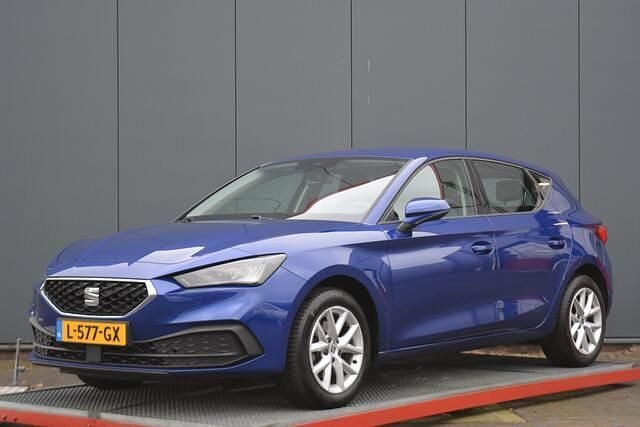 Blauw Gebruikt 2021 Seat Leon Business Hatchback | € 15.950 (Goede deal) - Afbeelding 1/4