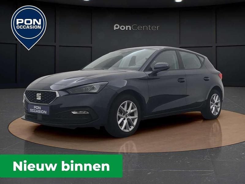 Grijs Gebruikt 2024 Seat Leon Style Hatchback | € 24.950 (Eerlijke prijs) - Afbeelding 1/3