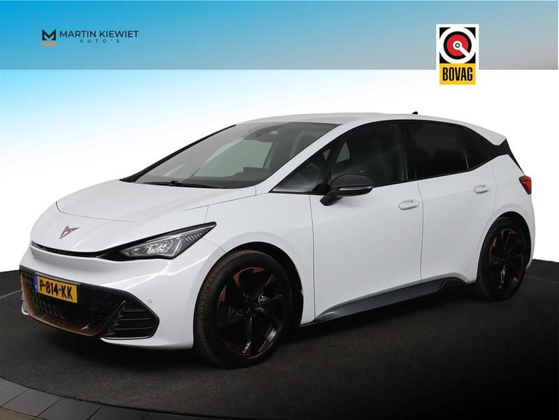 Wit (metallic) Occasion 2022 Cupra Born Hatchback | € 17.499 (Eerlijke prijs) - Afbeelding 1/4