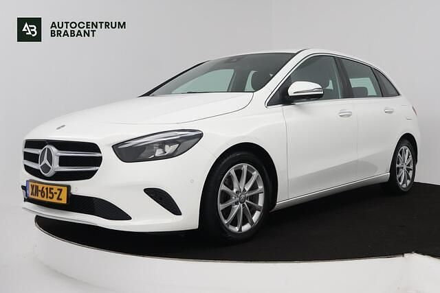 Wit Gebruikt 2019 Mercedes B180 Premium MPV | € 19.945 (Super prijs) - Afbeelding 1/4