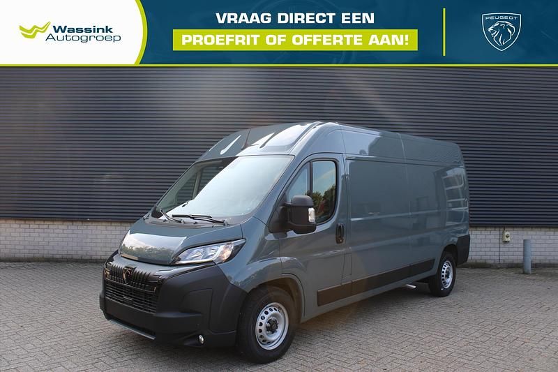 Grijs Gebruikt 2024 Peugeot Boxer S Van | € 33.512 (Duur) - Afbeelding 1/4