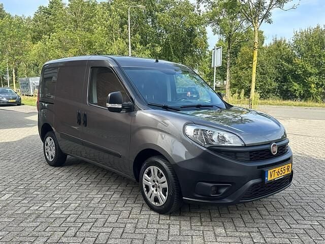 Grijs Gebruikt 2016 Fiat Doblò MPV | € 4.395 (Super prijs) - Afbeelding 1/4