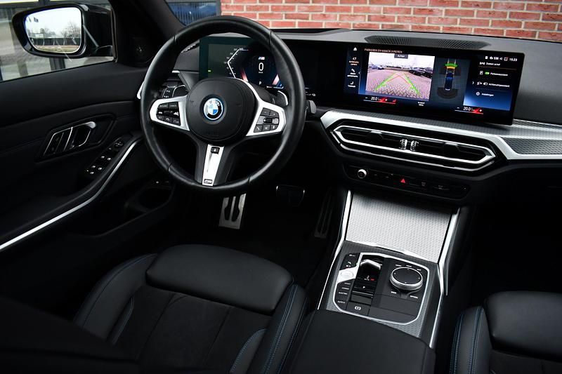 Occasion BMW 330e M Sport 292 PK (214 kW) 2022 Zwart (metallic) Stationwagen