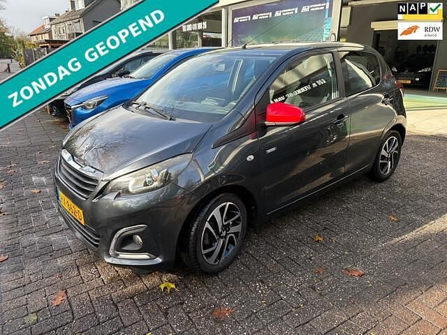 Grijs Gebruikt 2016 Peugeot 108 Envy Hatchback | € 7.450 (Eerlijke prijs) - Afbeelding 1/4