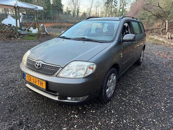 Grijs Occasion 2002 Toyota Corolla Sol Stationwagen | € 2.750 (Eerlijke prijs) - Afbeelding 1/4