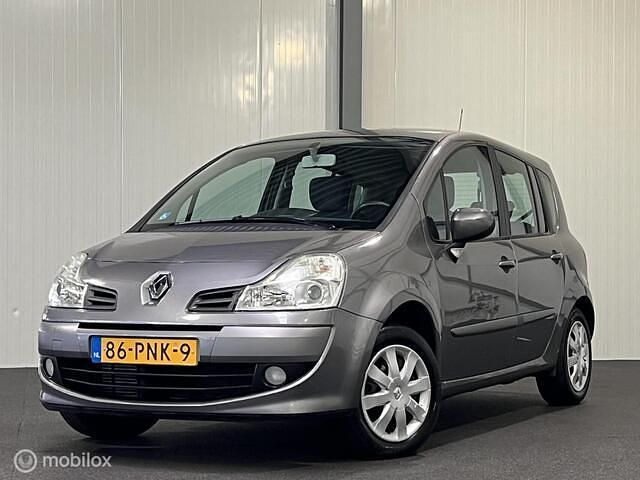 Grijs Gebruikt 2011 Renault Grand Modus Dynamique MPV | € 5.945 (Iets duurder) - Afbeelding 1/2