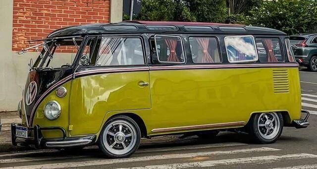 Zwart Gebruikt 1972 VW T2 Van | € 35.900 - Afbeelding 1/4