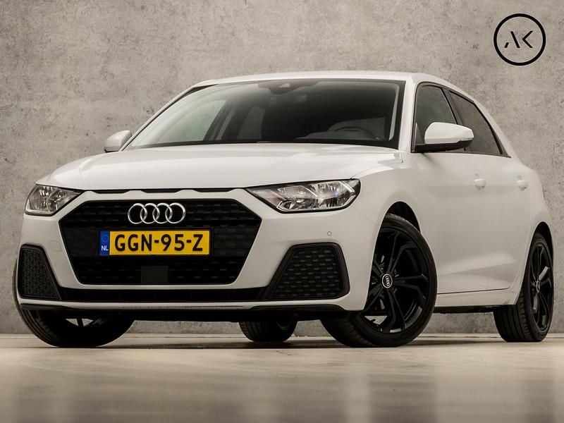 Wit Gebruikt 2020 Audi A1 Sportback Sport Hatchback | € 17.945 (Eerlijke prijs) - Afbeelding 1/4