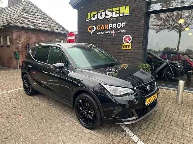 Zwart Gebruikt 2022 Seat Arona FR SUV | € 23.950 (Eerlijke prijs) - Afbeelding 1/4