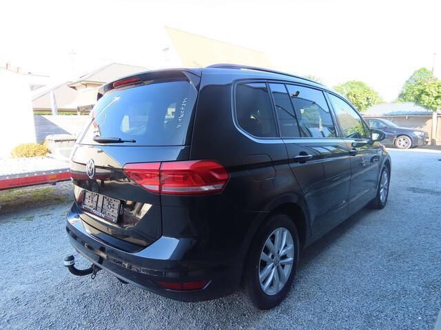 Occasion VW Touran Highline 150 PK (110 kW) 2019 Zwart MPV