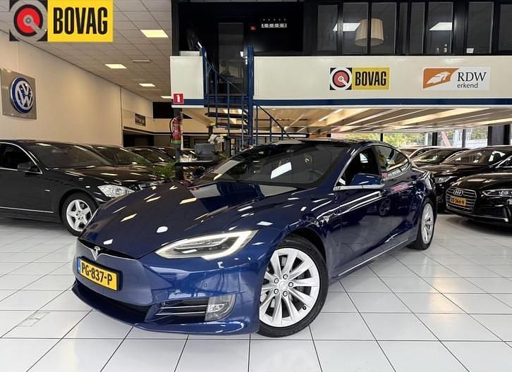 Blauw (metallic) Gebruikt 2017 Tesla Model S Hatchback | € 19.950 (Eerlijke prijs) - Afbeelding 1/4