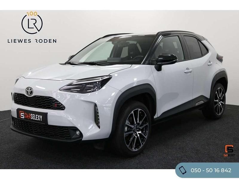 Wit Gebruikt 2024 Toyota Yaris Cross Sport SUV | € 34.950 (Iets duurder) - Afbeelding 1/4