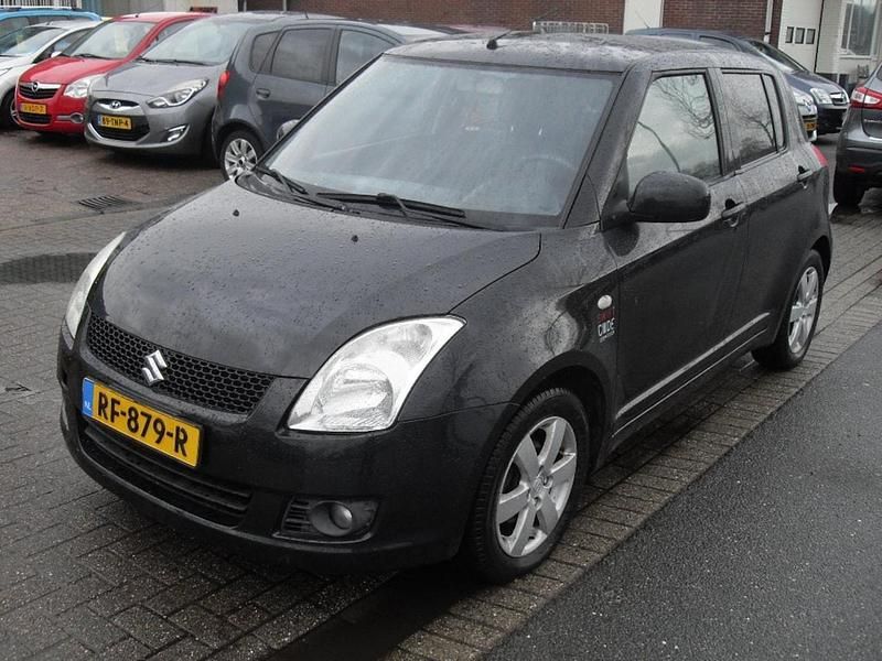 Zwart Occasion 2010 Suzuki Swift Cool Hatchback | € 3.250 (Eerlijke prijs) - Afbeelding 1/4
