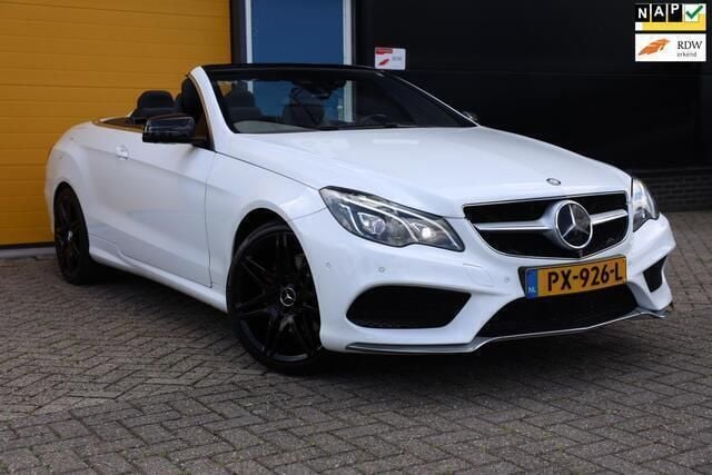 Wit, metallic lak Gebruikt 2014 Mercedes E250 AMG line Cabriolet | € 23.750 (Eerlijke prijs) - Afbeelding 1/4