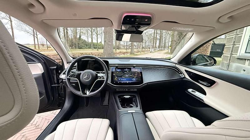 Occasion Mercedes E300 Luxury 204 PK (150 kW) 2024 Grijs Stationwagen