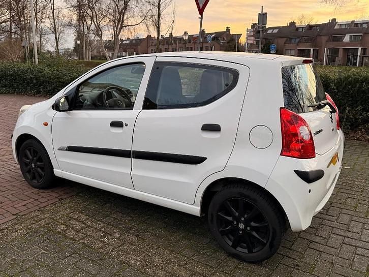 Occasion 2013 Suzuki Alto Hatchback | € 4.000 (Eerlijke prijs) - Afbeelding 1/4